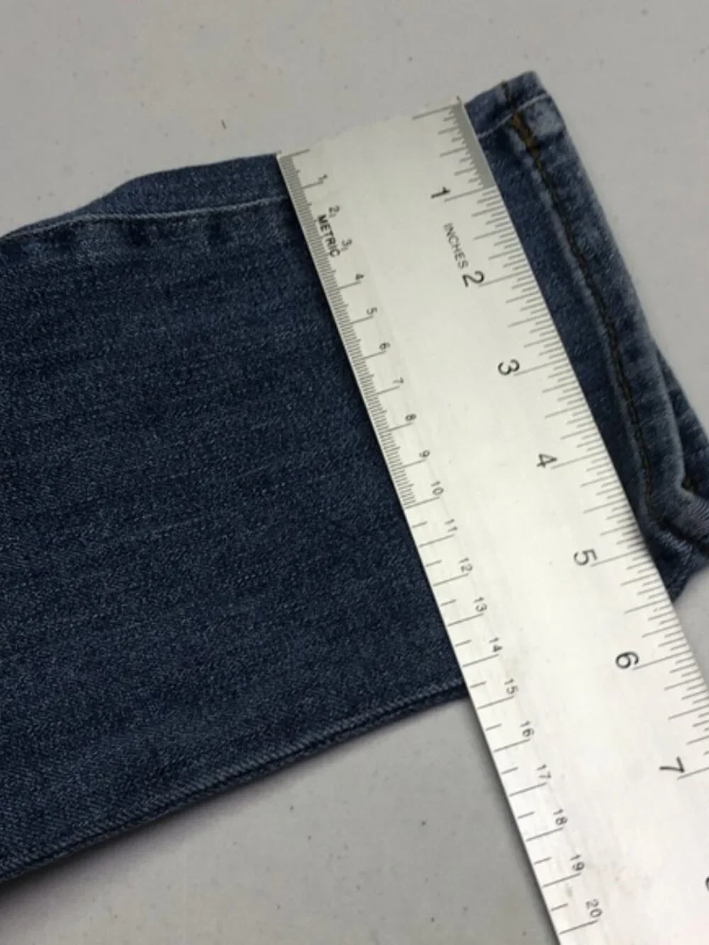 GUESS 1981 SKINNY JEANS 32x28 ⭐️